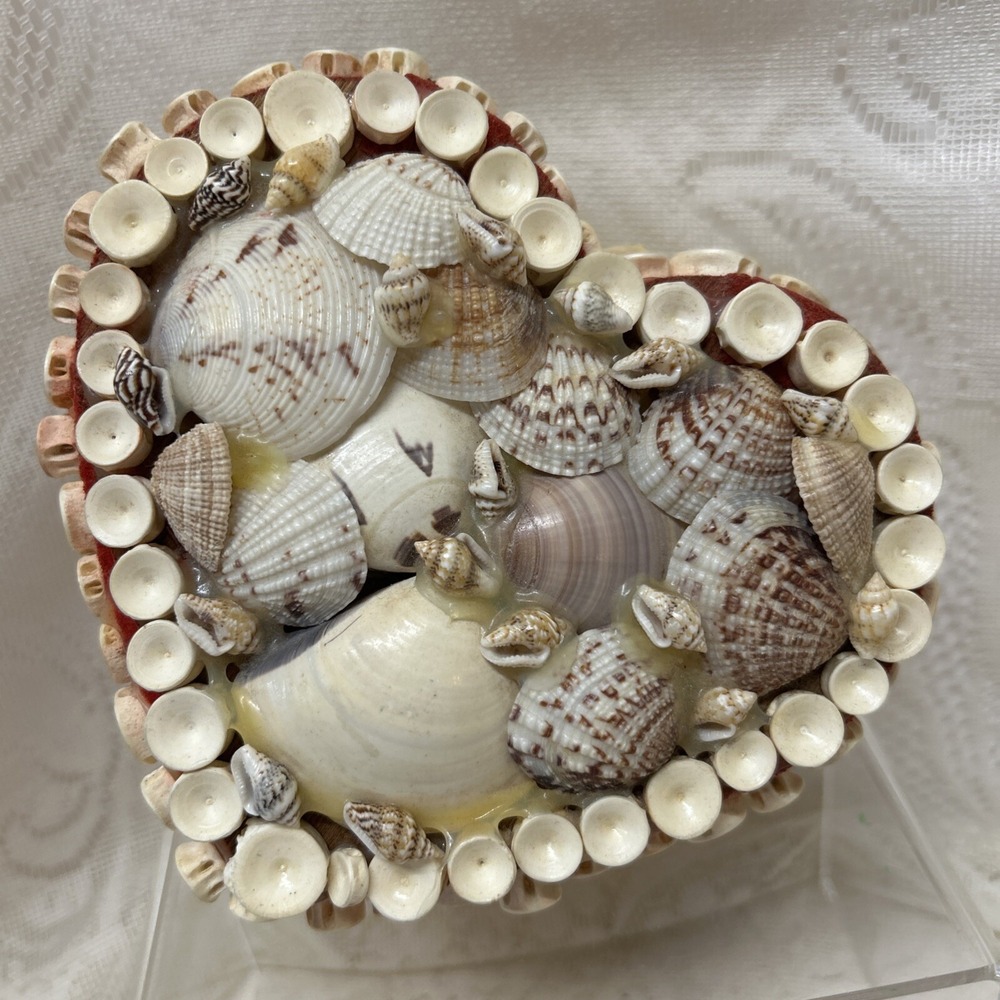 Vintage‎ Heart Shaped Sea Shell Covered Box Dresser Trinket Box Red Felt Lined